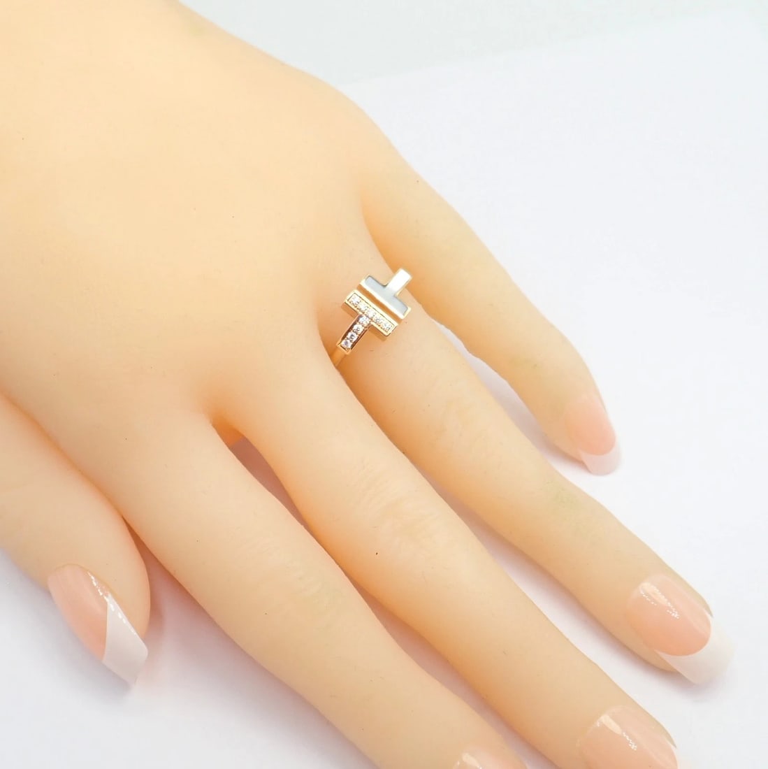 Authentic Tiffany & Co. 18k Yellow Gold Diamond Mother of Pearl T Wire Ring sz 6 - 4