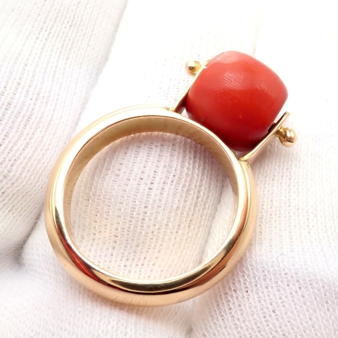 Rare! Vintage Estate 18k Yellow Gold Spinning Red Coral Ring - 7