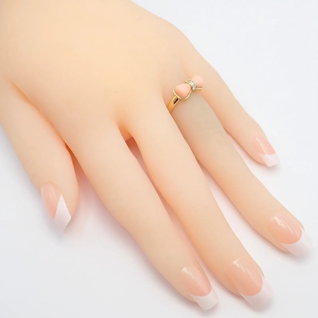 Rare! Authentic Van Cleef & Arpels 18k Yellow Gold Coral Diamond Bow Ring sz 5 - 5