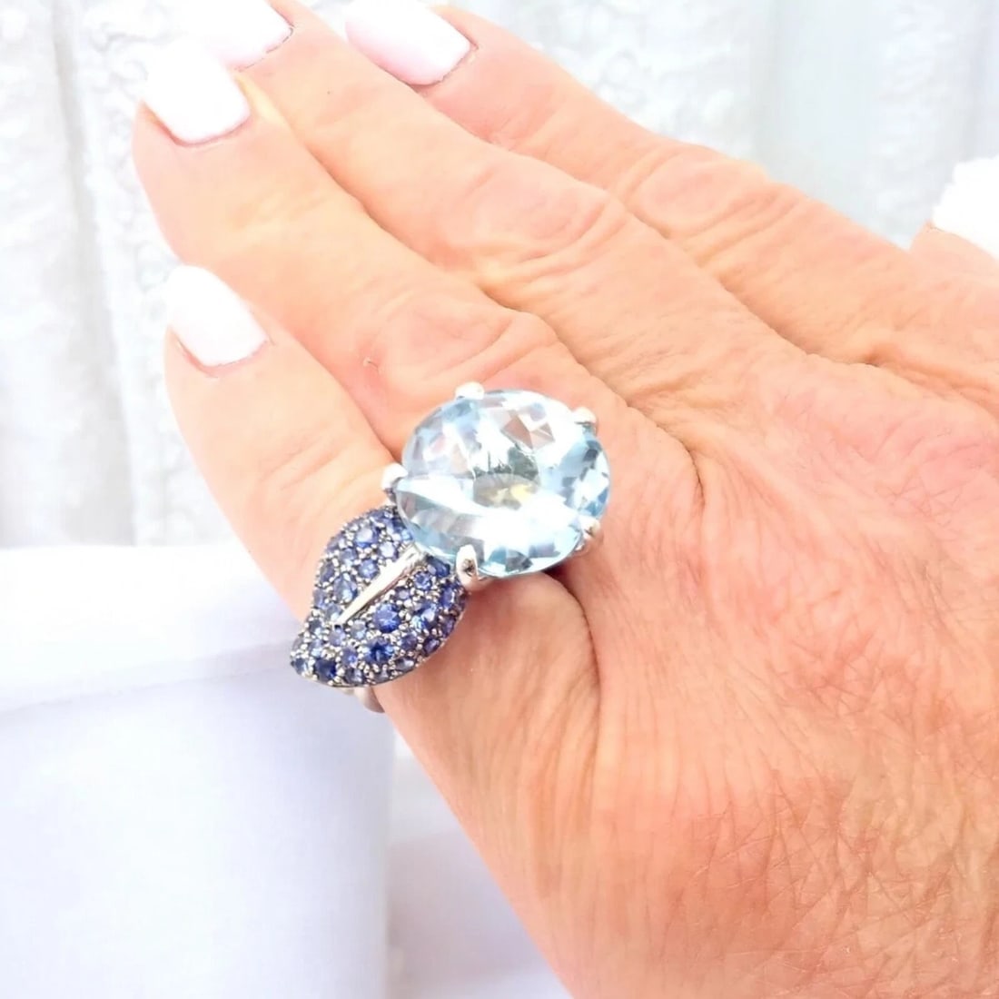 Authentic! Chanel Camellia Flower 18k White Gold Aquamarine Sapphire Ring - 2