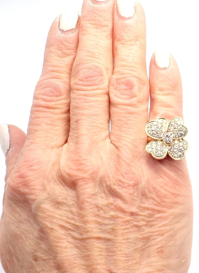 Authentic! Van Cleef & Arpels Cosmos 18k Yellow Gold Diamond Medium Model Ring - 3