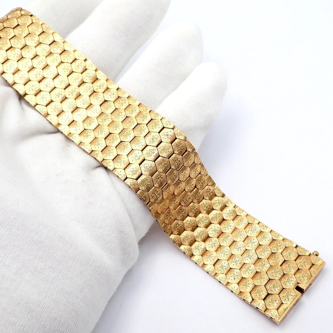 Authentic! Vintage Mario Buccellati 18k Yellow Gold Honeycomb Hexagon Bracelet - 4