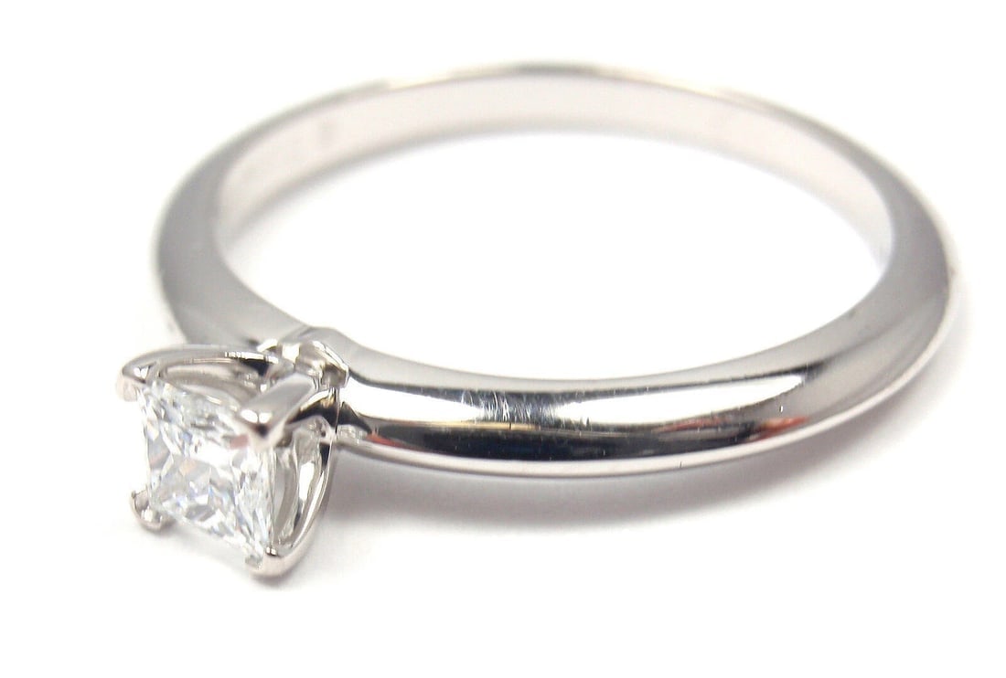 TIFFANY & CO PLATINUM SQUARE CUT DIAMOND 0.22CT VS2 D TRIPLE X ENGAGEMENT RING - 2