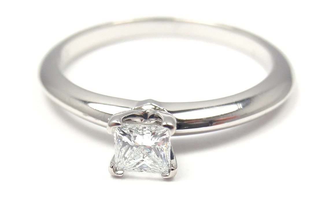 TIFFANY & CO PLATINUM SQUARE CUT DIAMOND 0.22CT VS2 D TRIPLE X ENGAGEMENT RING - 3