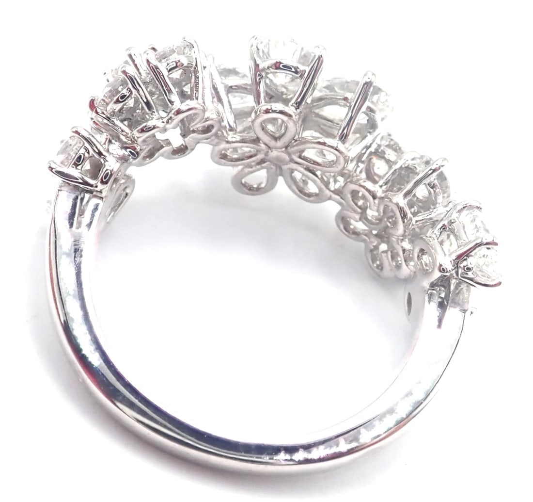 Authentic! Van Cleef & Arpels Folie des Pres 18k White Gold Diamond Flower Ring - 4