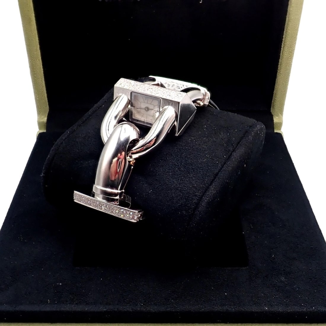 Authentic! Van Cleef & Arpels 18K White Gold Diamond Cadenas Alligator Watch - 7