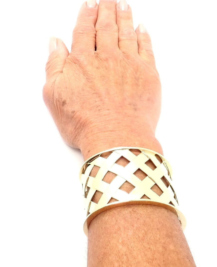 Rare! Authentic Verdura 18k Yellow Gold Criss Cross Wide Cuff Bracelet - 9