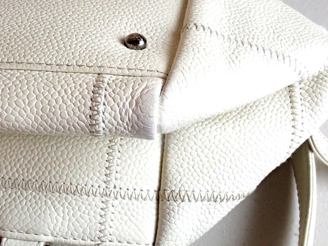 WOW! AUTHENTIC 2005 CHANEL LAX SQUARE STITCH CREAM CAVIAR LEATHER HANDBAG - 10