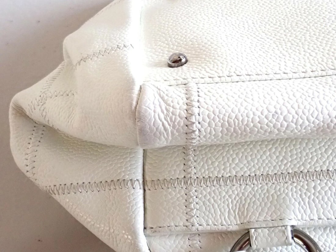 WOW! AUTHENTIC 2005 CHANEL LAX SQUARE STITCH CREAM CAVIAR LEATHER HANDBAG - 9