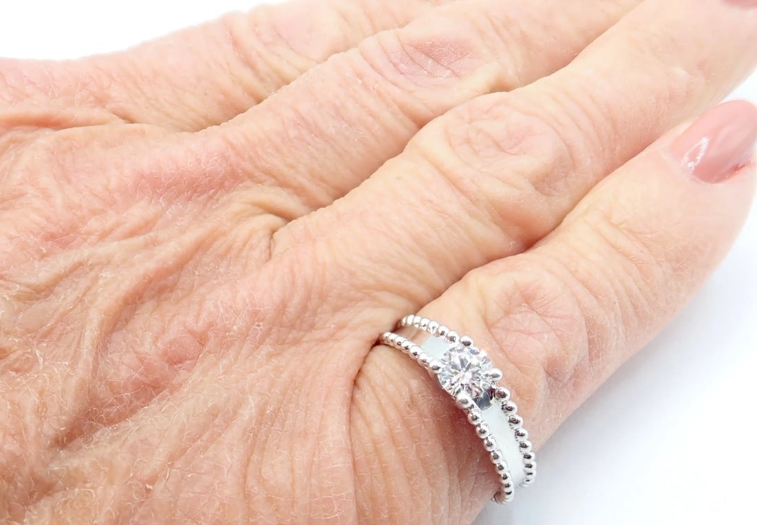 Authentic! Van Cleef & Arpels Estelle Platinum .31ct Diamond Solitaire Ring GIA - 12