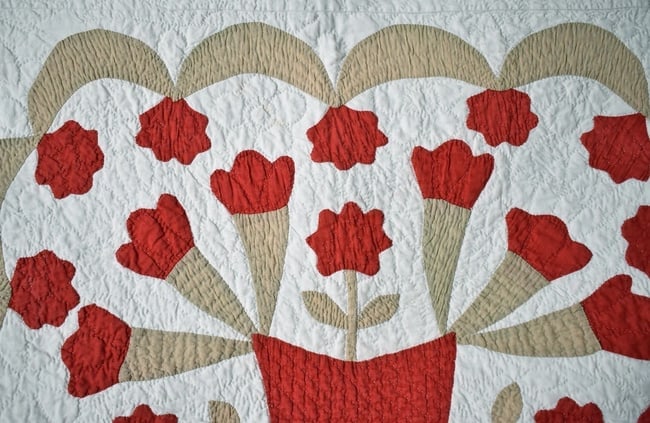 Well Quilted 1870's Floral Medallion Quilt - 9