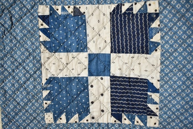 1890's Blue & White Bear Paw Quilt - 7