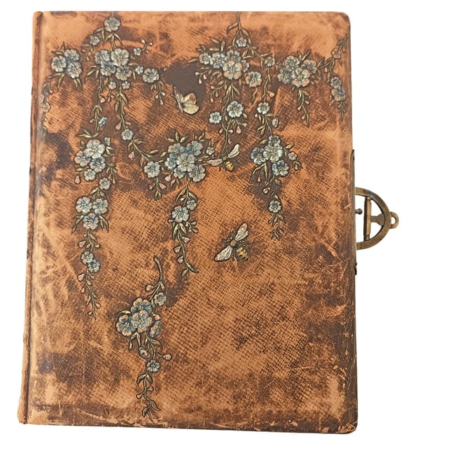 Vintage Leather-bound Empty Photo Album with Floral Cover Circa 1880s to the 1890s. - 7