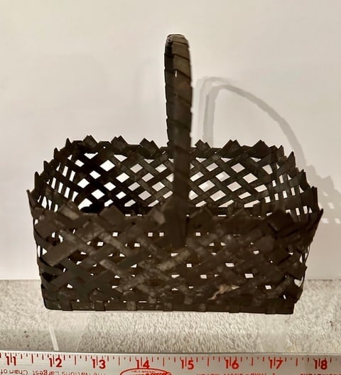 Small Tin 10th Anniversary Basket - 2