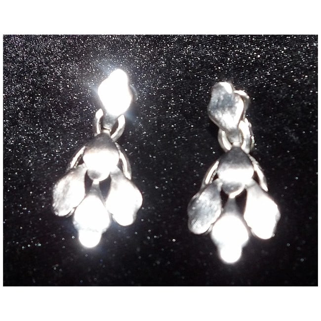 Vintage Crown Trifari Silver tone Drop Dangle Clip Earrings - 2