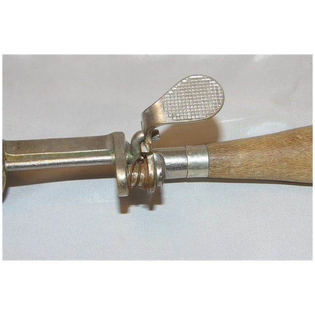 Indestructo #4 Ice Cream Scoop: Brass Mechanism, Wood Handle, Patented 1928 - 5
