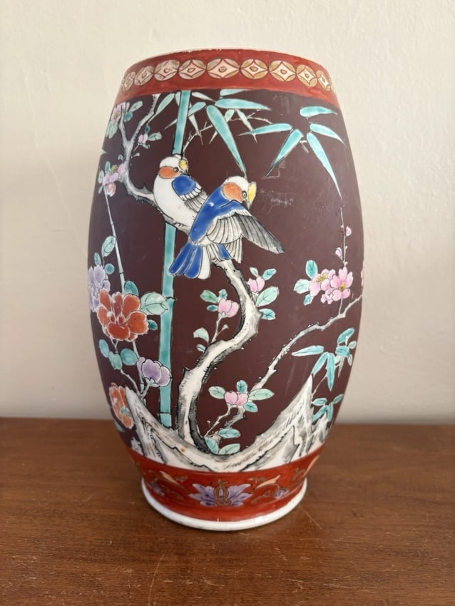Japanese Imari Vase: It measures 11" x 6 1/4" and is marked. It has no chips, cracks or repairs Shipping: Domestic: Flat-rate of $15.00 to anywhere within the contiguous U.S. International: Foreign shipping rates are