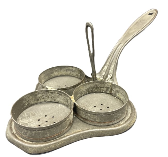 Antique Silvers Brooklyn Hinged Three-Egg Tin Poacher Cooker Primitive Kitchen Utensil - 8