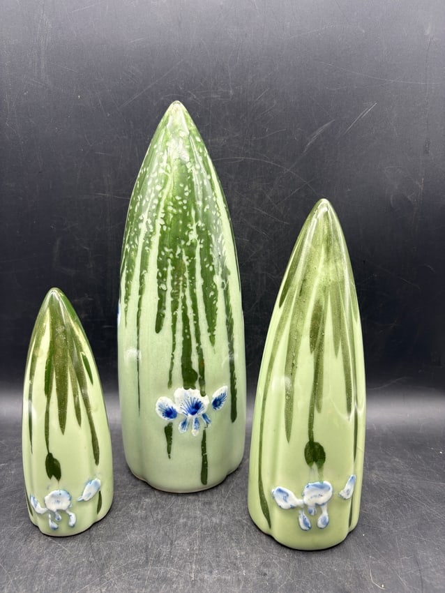 Vintage Japanese Iris Art Pottery Wall Pocket Vases Graduated Set of Three Celadon Glaze - 7