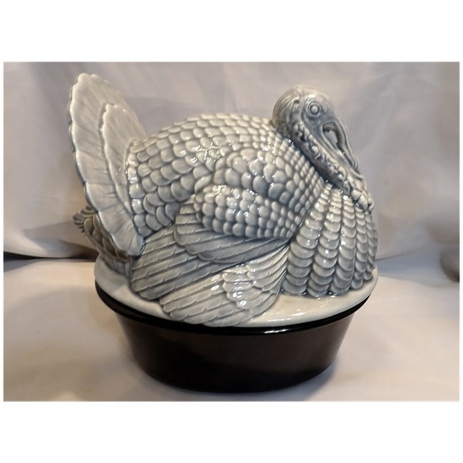 Turkey Covered Dish by Byron Molds 1975 - 2