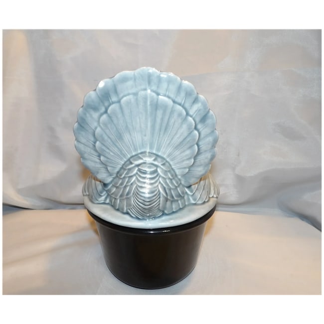 Turkey Covered Dish by Byron Molds 1975 - 6