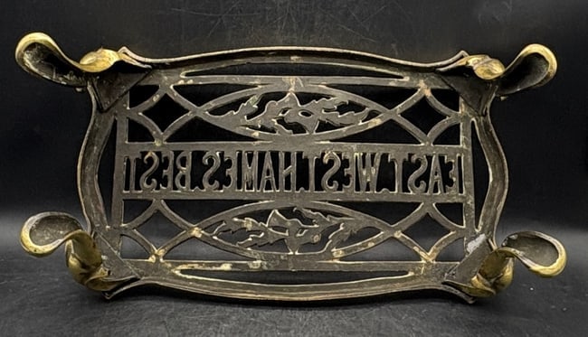 Victorian Solid Brass Footman Stand "East West Hame's Best" Scottish Motto - 3