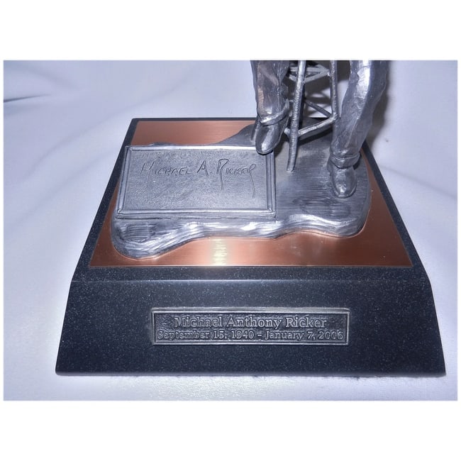 Commemorative Pewter Michael Ricker Statue 22/250 - 6