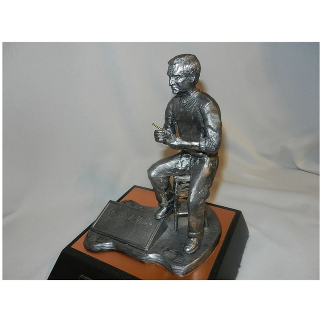 Commemorative Pewter Michael Ricker Statue 22/250 - 9