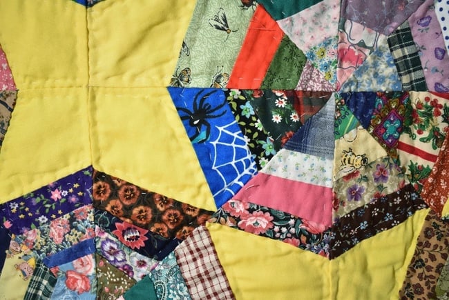 Mid-Century Spider Web Quilt - 8