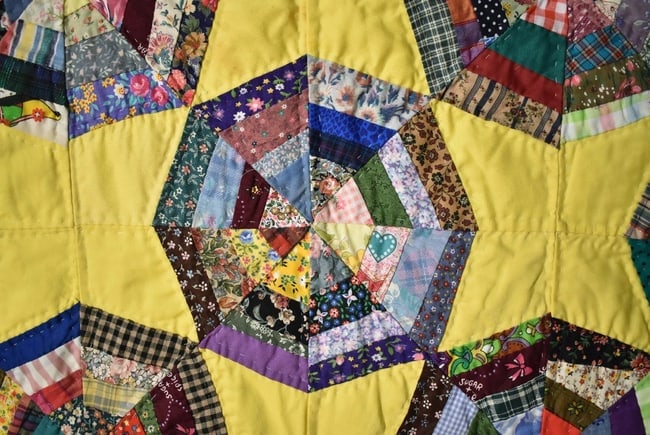 Mid-Century Spider Web Quilt - 9