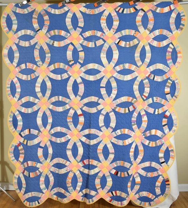 30's Double Wedding Ring Quilt, Blue Ground (1 of 4)