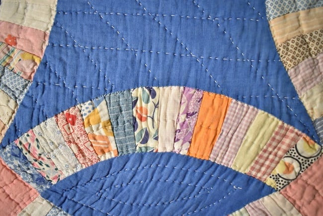 30's Double Wedding Ring Quilt, Blue Ground - 4