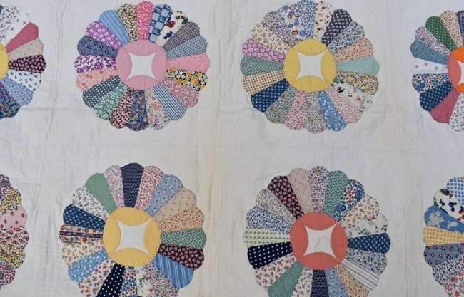 Signed Ina Kimble 1935 Reel Center Dresden Plate Quilt 64" x 78" Folk Art Textile - 2