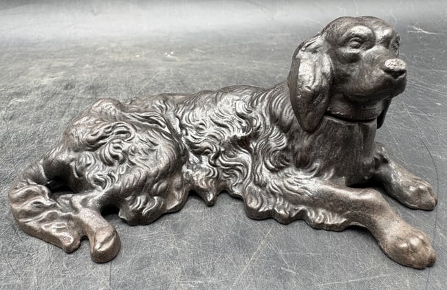 Vintage Cast Iron English Setter Spaniel Dog Paperweight Reclining Sporting Dog Figure - 8