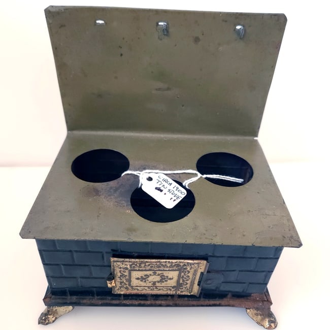 Miniature Dollhouse Tin Kitchen Stove and Pewter Cooking Ware Collection - 4