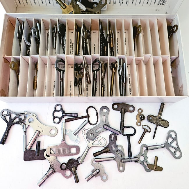 Exceptionally Rare Vigor CM-599 Master Clock Key Assortment Box Set with Bonus Keys - 2