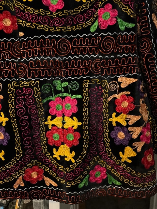 UZBEK AMAZING HANDMADE COLOURFUL EMBROIDERY ON VELVET - JACKET small - 5