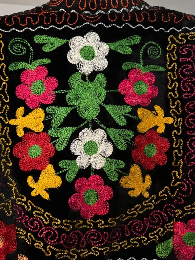 UZBEK AMAZING HANDMADE COLOURFUL EMBROIDERY ON VELVET - JACKET small - 6