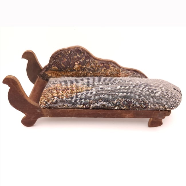Dollhouse Miniature Rug and Fainting Couch Chaise Lounge - 4