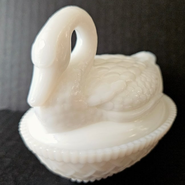 Vintage Imperial Milk Glass Swan on Nest - 7