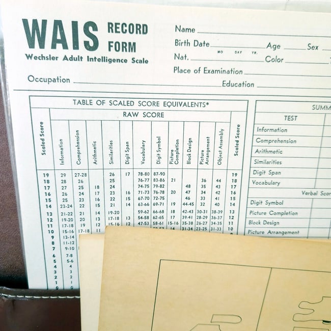 Vintage Wechsler Adult Intelligence Scale (WAIS) Test Kit in Original Case - 3