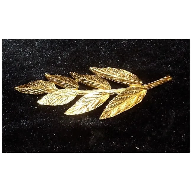 Trifari Gold Leaf Broach - 2