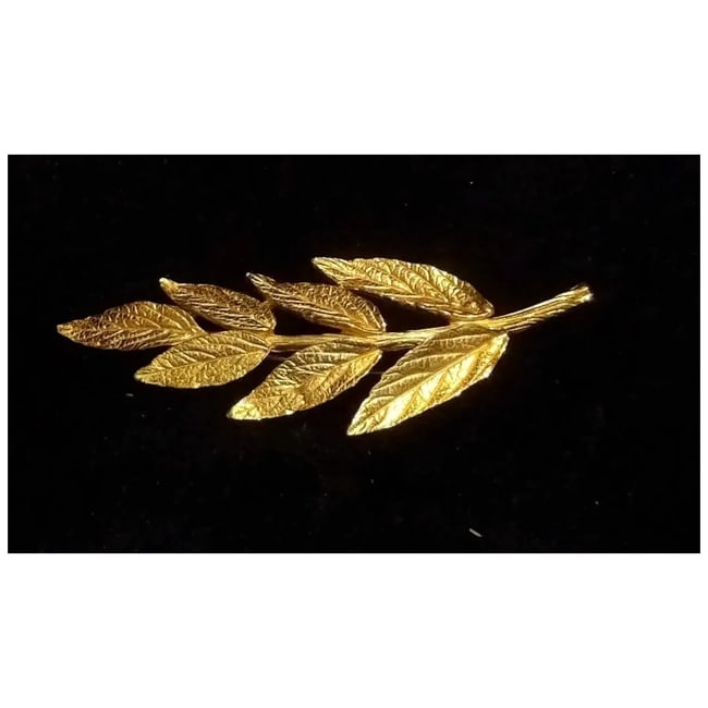 Trifari Gold Leaf Broach - 3