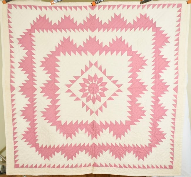 30's Delectable Mountain Quilt (1 of 8)