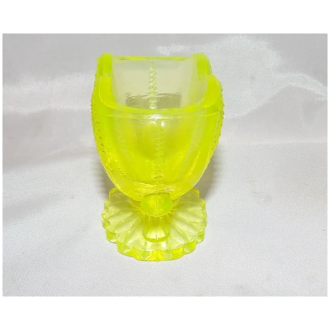 Degenhart Vaseline Glass Sweetheart Toothpick Holder - 6