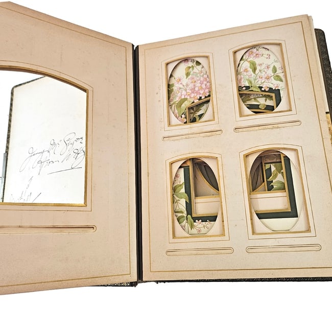 Vintage Leather-bound Empty Photo Album with Pebbled Cover Circa 1880s to the 1890s. - 4