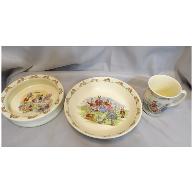 Vintage Royal Daulton Bunnykins Set - 2