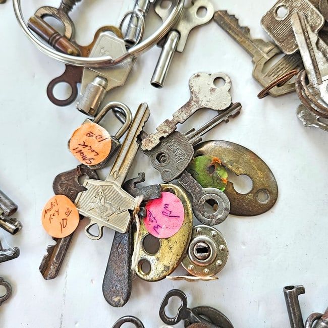 Large Collection of Vintage Skeleton, Automotive and Clock Winding Keys - 4