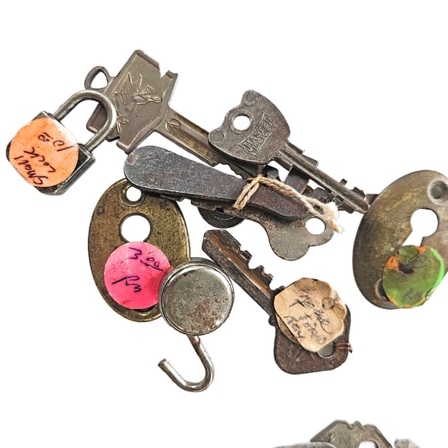 Large Collection of Vintage Skeleton, Automotive and Clock Winding Keys - 5