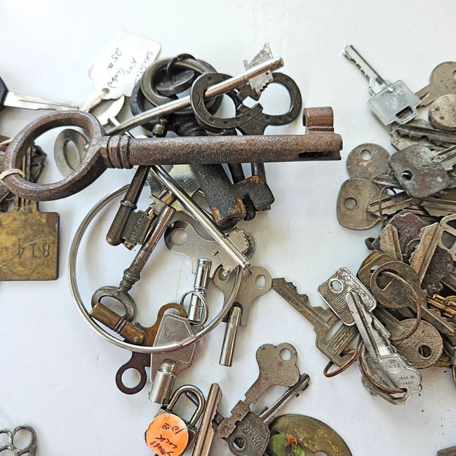 Large Collection of Vintage Skeleton, Automotive and Clock Winding Keys - 6